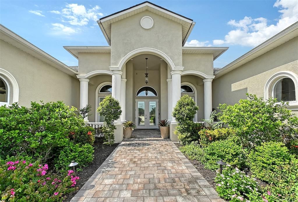 На продажу: $2,195,000 (6 спален, 5 ванн, 5200 Квадратных фут)