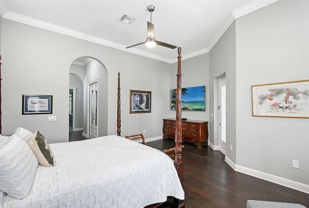 На продажу: $2,195,000 (6 спален, 5 ванн, 5200 Квадратных фут)