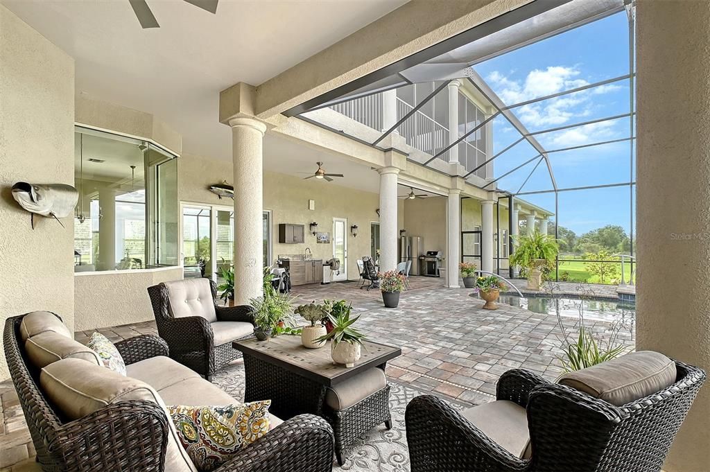 На продажу: $2,195,000 (6 спален, 5 ванн, 5200 Квадратных фут)