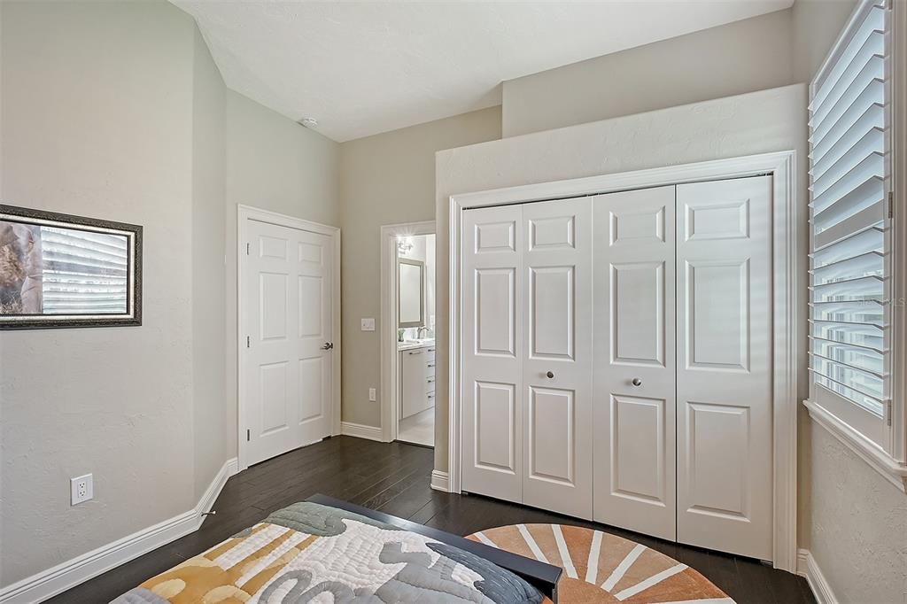 На продажу: $2,195,000 (6 спален, 5 ванн, 5200 Квадратных фут)