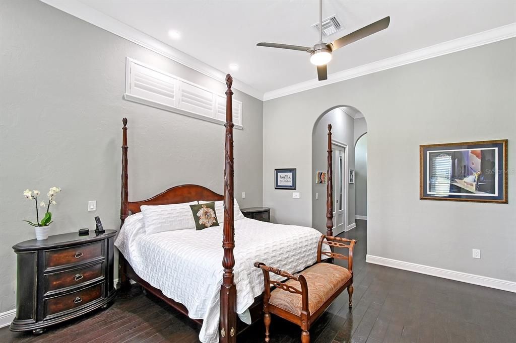 На продажу: $2,195,000 (6 спален, 5 ванн, 5200 Квадратных фут)