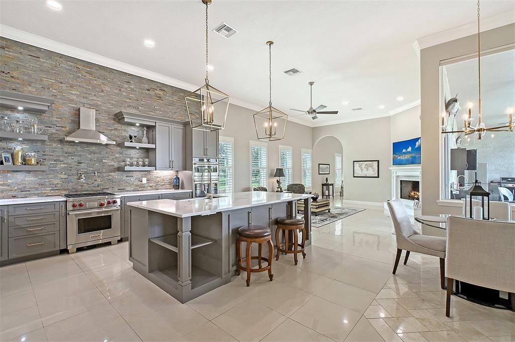 На продажу: $2,195,000 (6 спален, 5 ванн, 5200 Квадратных фут)