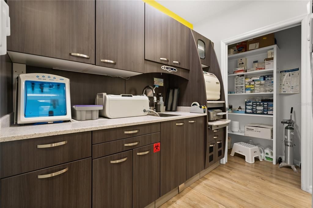 На продажу: $2,150,000 (0 спален, 0 ванн, 2510 Квадратных фут)