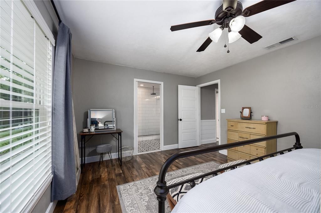 待售: $450,000 (3 贝兹, 2 浴室, 1910 平方英尺)