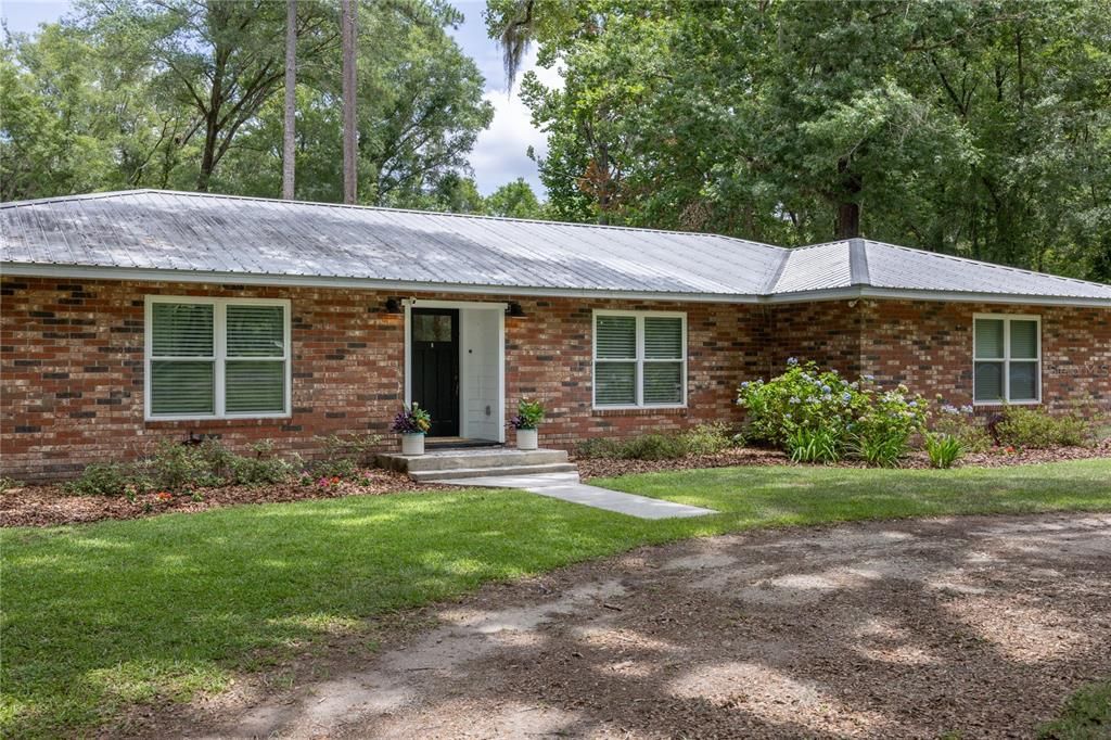 待售: $450,000 (3 贝兹, 2 浴室, 1910 平方英尺)