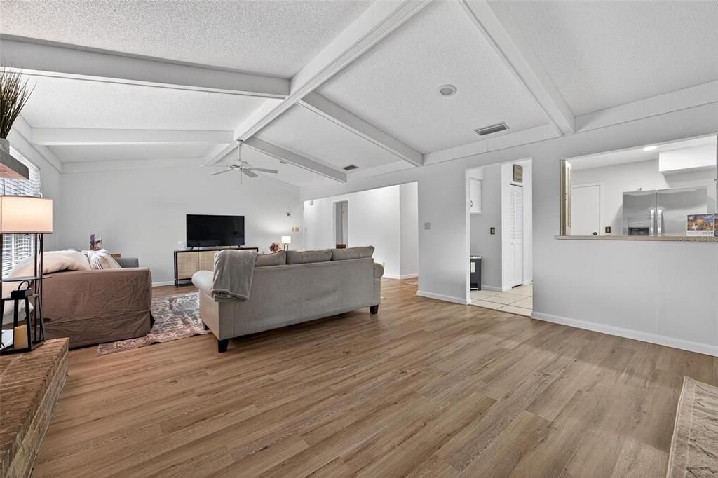 В аренду: $3,150 (3 спален, 2 ванн, 1781 Квадратных фут)