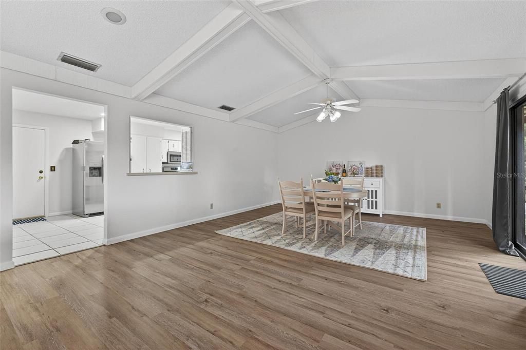 В аренду: $3,150 (3 спален, 2 ванн, 1781 Квадратных фут)