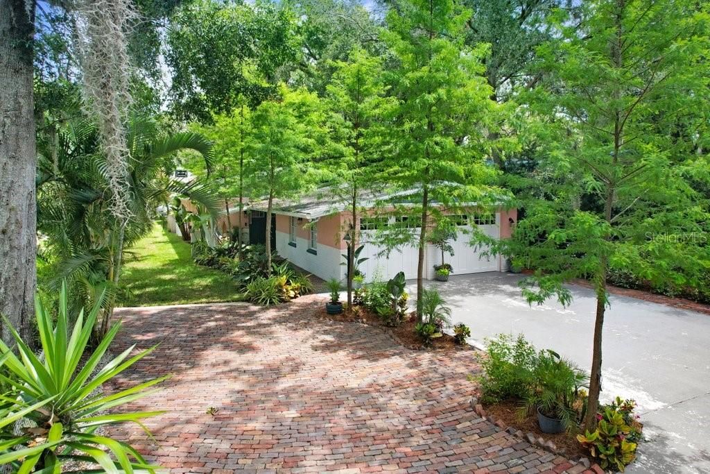 Active With Contract: $1,240,000 (3 beds, 2 baths, 2106 Square Feet)