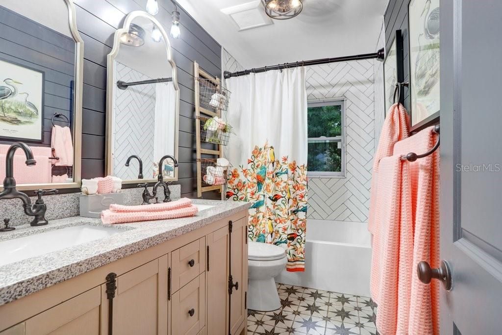 Active With Contract: $1,240,000 (3 beds, 2 baths, 2106 Square Feet)