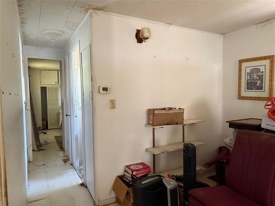 For Sale: $60,000 (1 beds, 1 baths, 450 Square Feet)