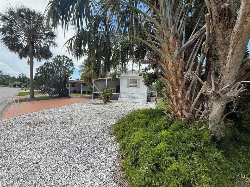 For Sale: $60,000 (1 beds, 1 baths, 450 Square Feet)