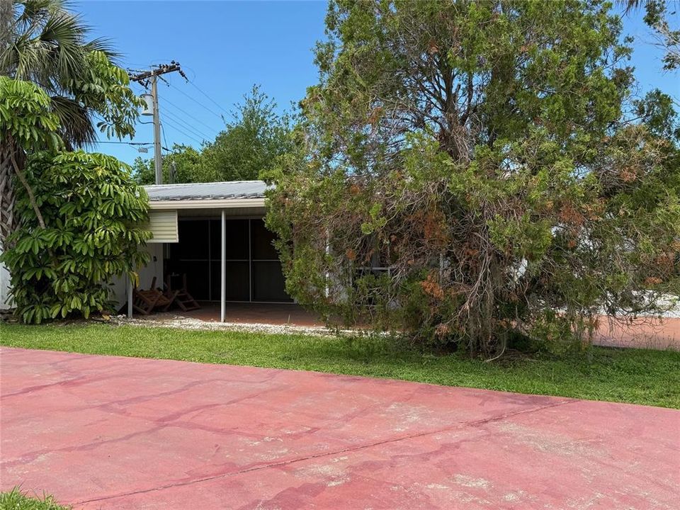 For Sale: $60,000 (1 beds, 1 baths, 450 Square Feet)