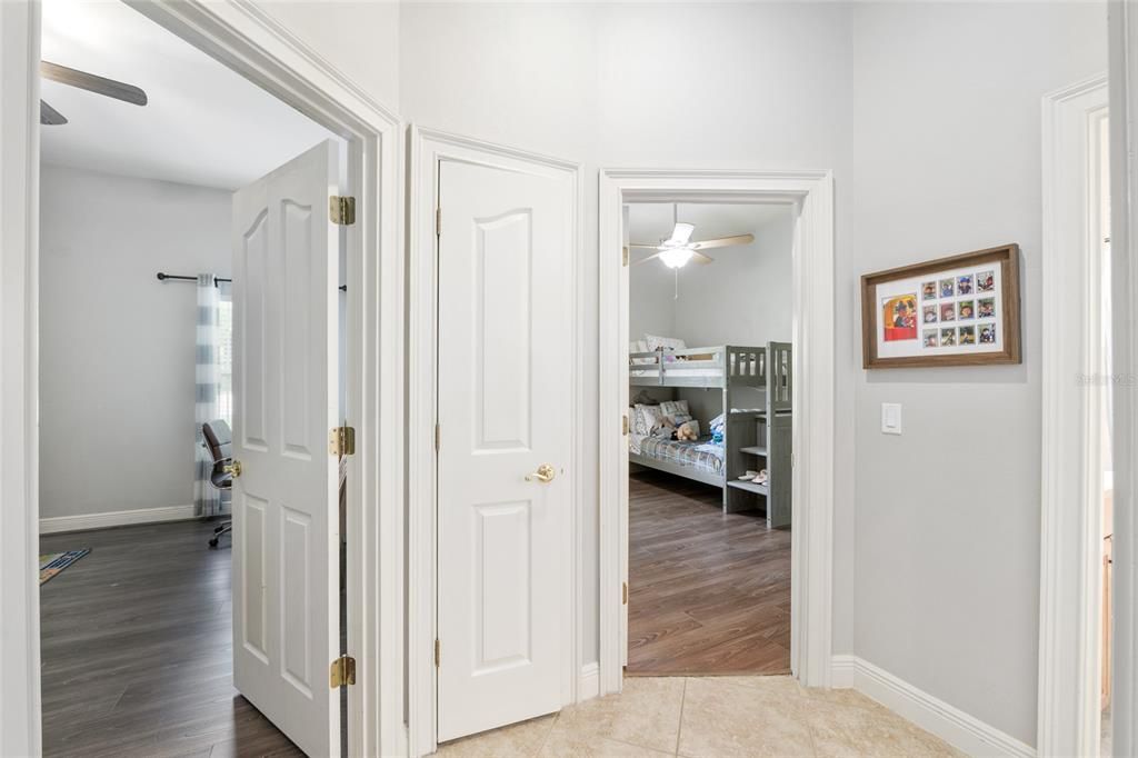 For Sale: $1,085,000 (5 beds, 4 baths, 4113 Square Feet)