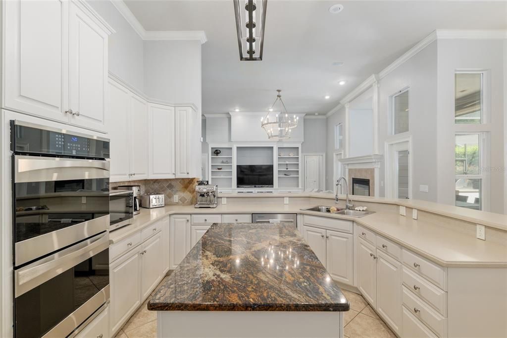 For Sale: $1,085,000 (5 beds, 4 baths, 4113 Square Feet)