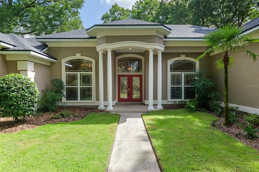 For Sale: $1,085,000 (5 beds, 4 baths, 4113 Square Feet)