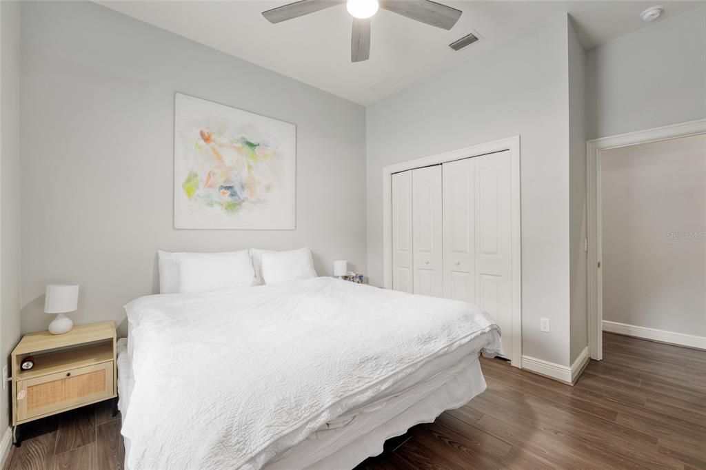 For Sale: $1,085,000 (5 beds, 4 baths, 4113 Square Feet)