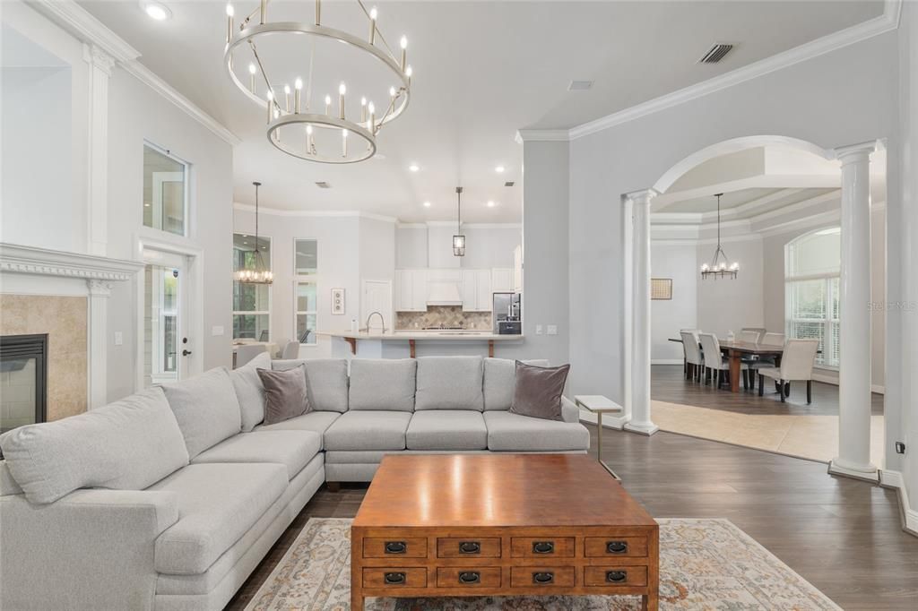 For Sale: $1,085,000 (5 beds, 4 baths, 4113 Square Feet)