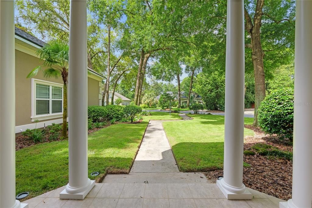 For Sale: $1,085,000 (5 beds, 4 baths, 4113 Square Feet)