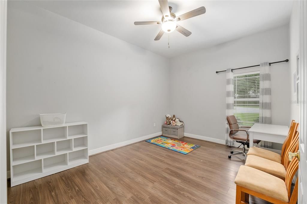 For Sale: $1,085,000 (5 beds, 4 baths, 4113 Square Feet)