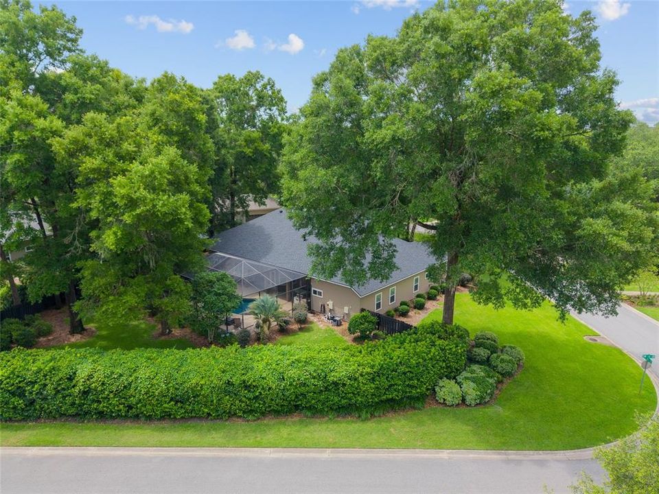 For Sale: $1,085,000 (5 beds, 4 baths, 4113 Square Feet)