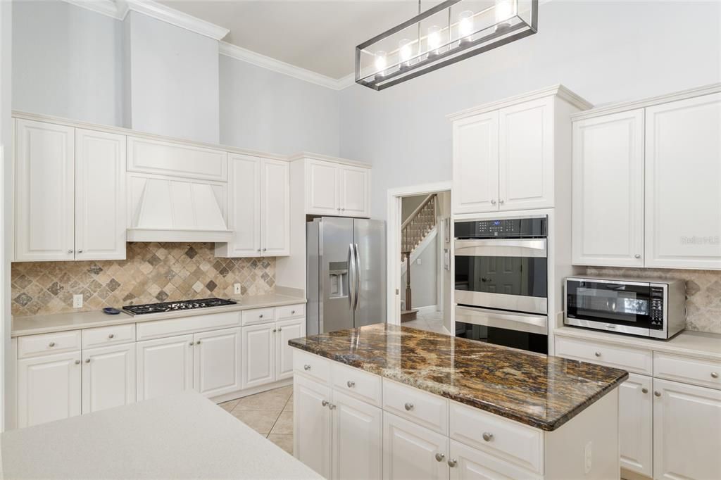 For Sale: $1,085,000 (5 beds, 4 baths, 4113 Square Feet)