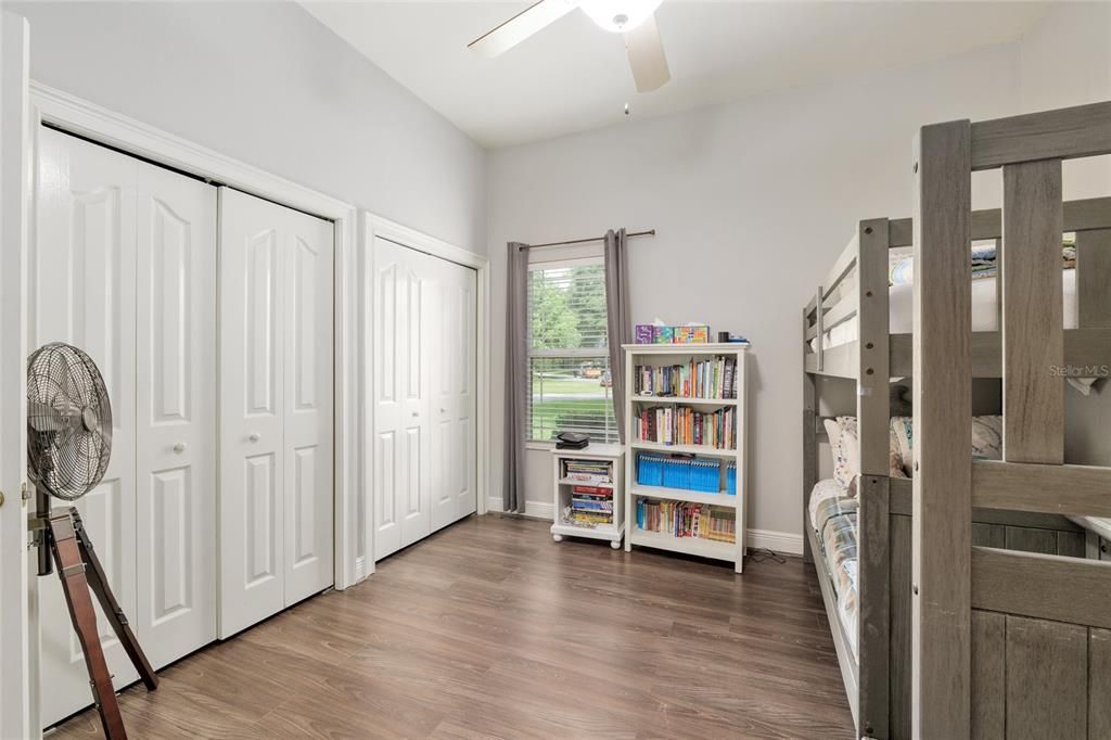 For Sale: $1,085,000 (5 beds, 4 baths, 4113 Square Feet)