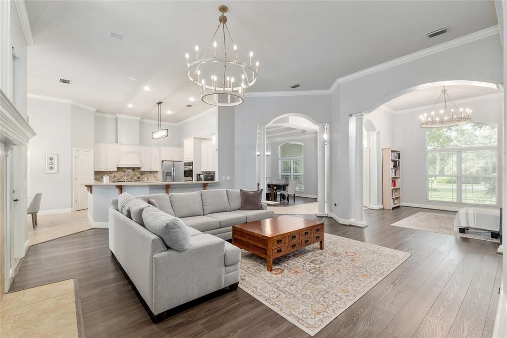 For Sale: $1,085,000 (5 beds, 4 baths, 4113 Square Feet)