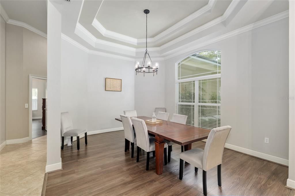 For Sale: $1,085,000 (5 beds, 4 baths, 4113 Square Feet)