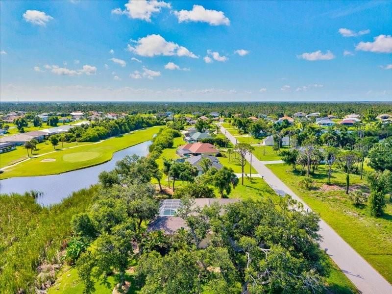 Activo con contrato: $435,000 (4 camas, 3 baños, 2320 Pies cuadrados)