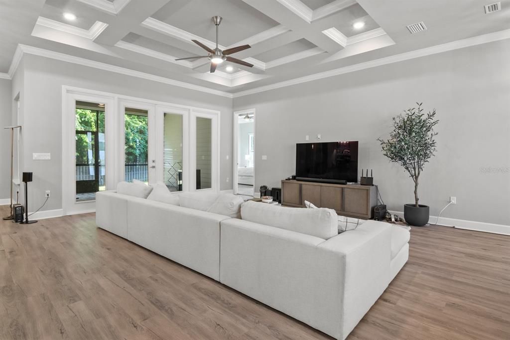 На продажу: $679,990 (4 спален, 3 ванн, 2348 Квадратных фут)