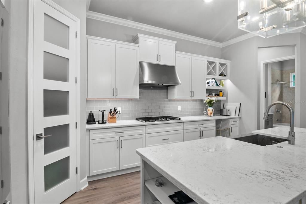 На продажу: $679,990 (4 спален, 3 ванн, 2348 Квадратных фут)