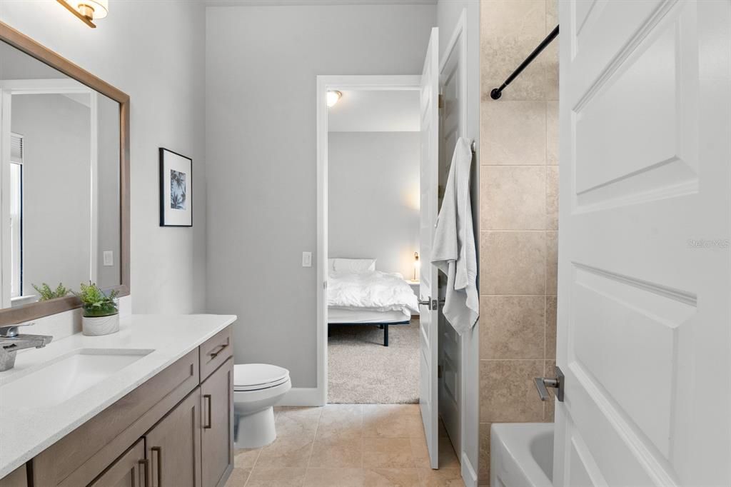 На продажу: $679,990 (4 спален, 3 ванн, 2348 Квадратных фут)