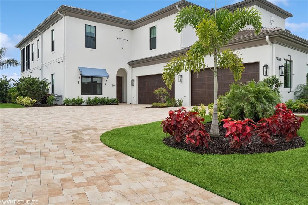 For Sale: $1,200,000 (3 beds, 3 baths, 2369 Square Feet)