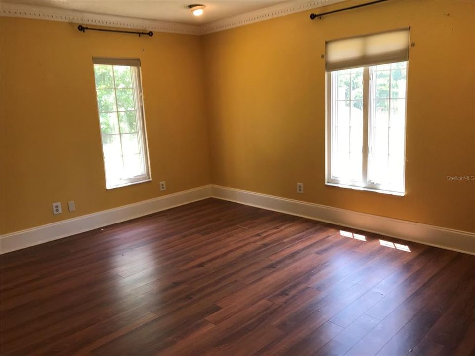 For Sale: $574,963 (9 beds, 4 baths, 4666 Square Feet)