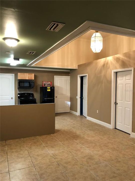 For Sale: $574,963 (9 beds, 4 baths, 4666 Square Feet)