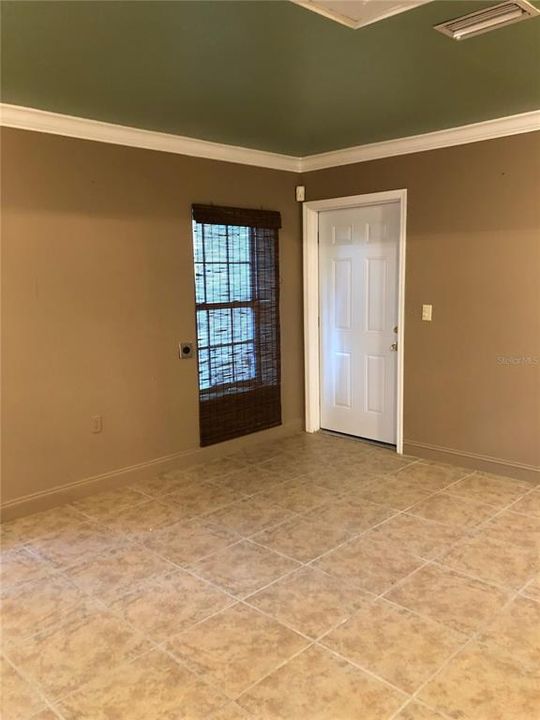 For Sale: $574,963 (9 beds, 4 baths, 4666 Square Feet)