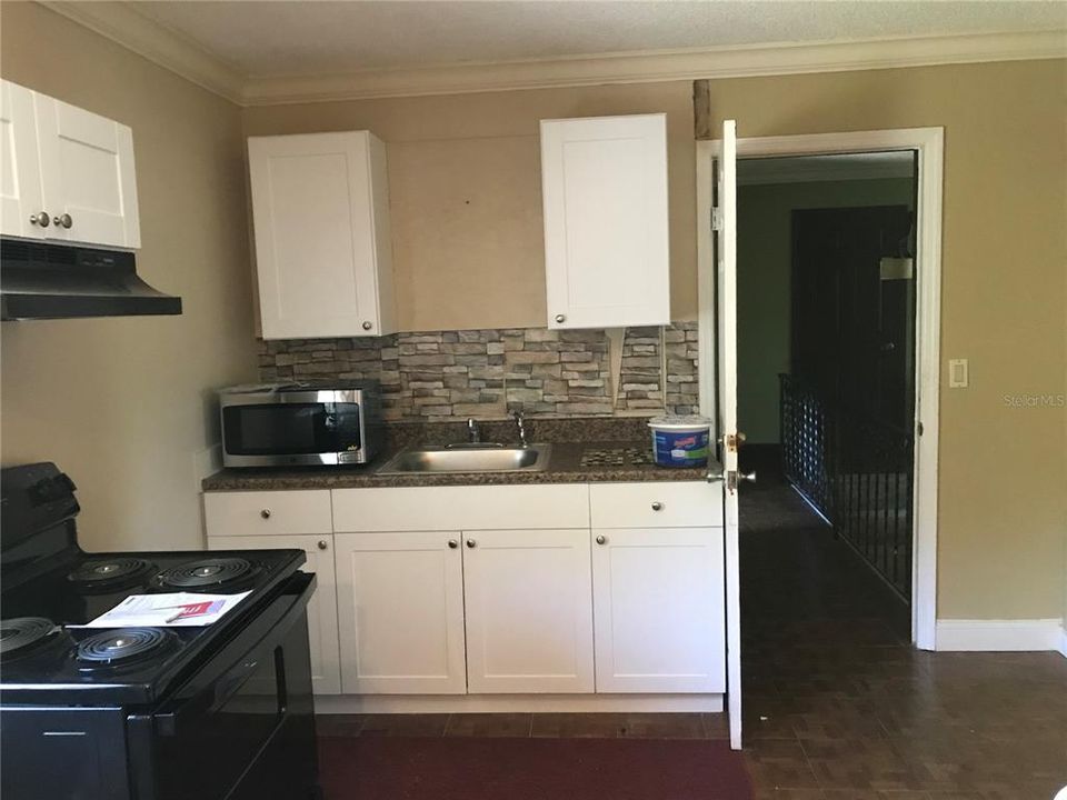 For Sale: $574,963 (9 beds, 4 baths, 4666 Square Feet)