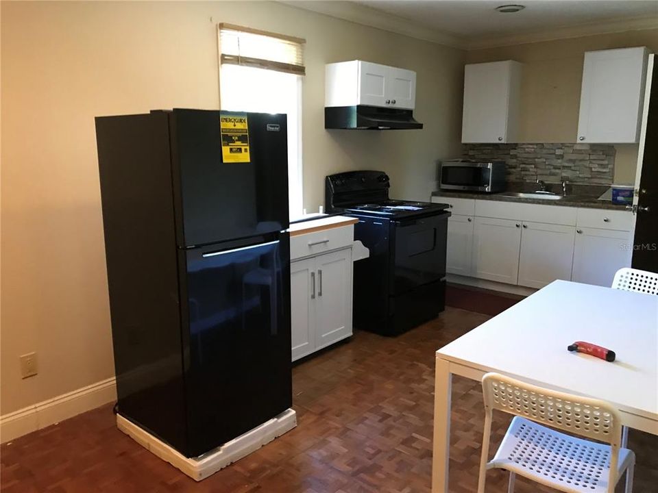 For Sale: $574,963 (9 beds, 4 baths, 4666 Square Feet)