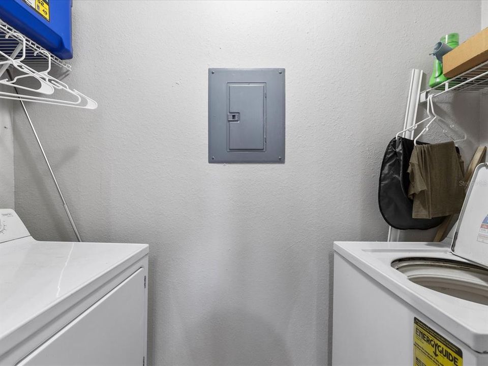 待售: $290,000 (3 贝兹, 2 浴室, 1157 平方英尺)