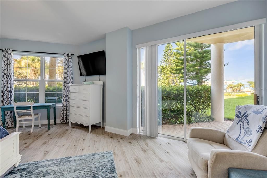 待售: $550,000 (3 贝兹, 3 浴室, 2013 平方英尺)