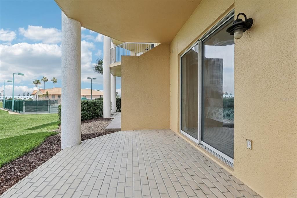 待售: $550,000 (3 贝兹, 3 浴室, 2013 平方英尺)