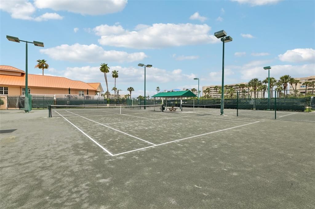 待售: $550,000 (3 贝兹, 3 浴室, 2013 平方英尺)