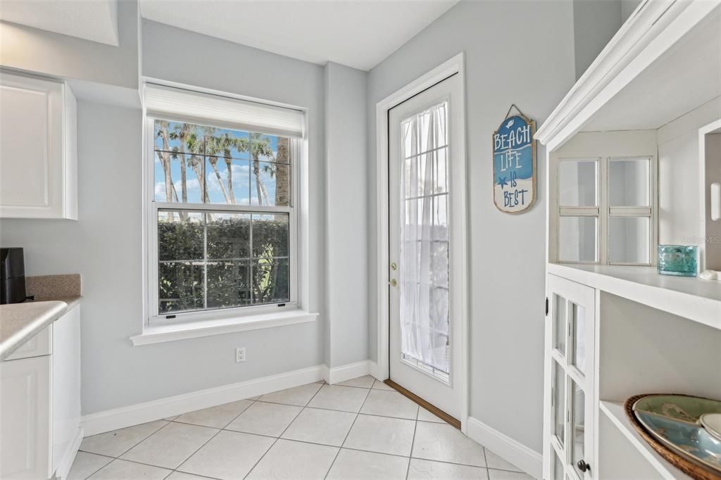 待售: $550,000 (3 贝兹, 3 浴室, 2013 平方英尺)