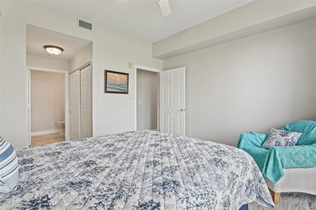 待售: $550,000 (3 贝兹, 3 浴室, 2013 平方英尺)