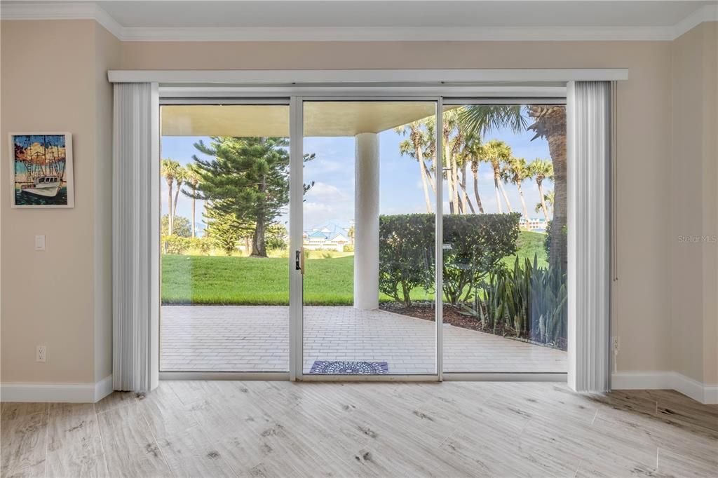 待售: $550,000 (3 贝兹, 3 浴室, 2013 平方英尺)