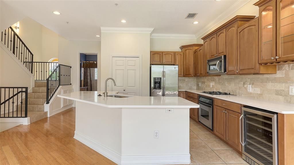 На продажу: $569,000 (4 спален, 4 ванн, 2848 Квадратных фут)