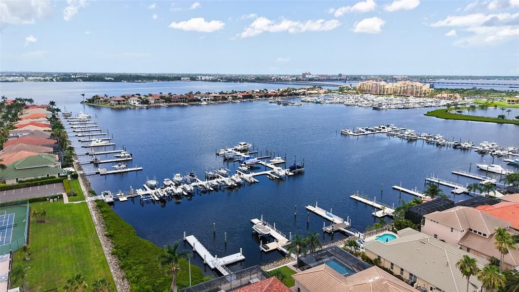 На продажу: $569,000 (4 спален, 4 ванн, 2848 Квадратных фут)