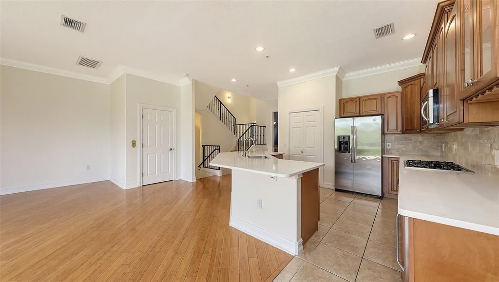 На продажу: $569,000 (4 спален, 4 ванн, 2848 Квадратных фут)