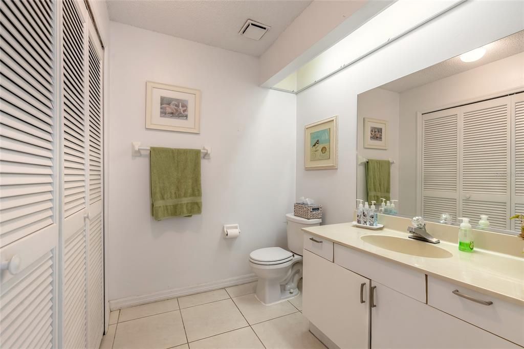 For Sale: $249,500 (2 beds, 2 baths, 1478 Square Feet)