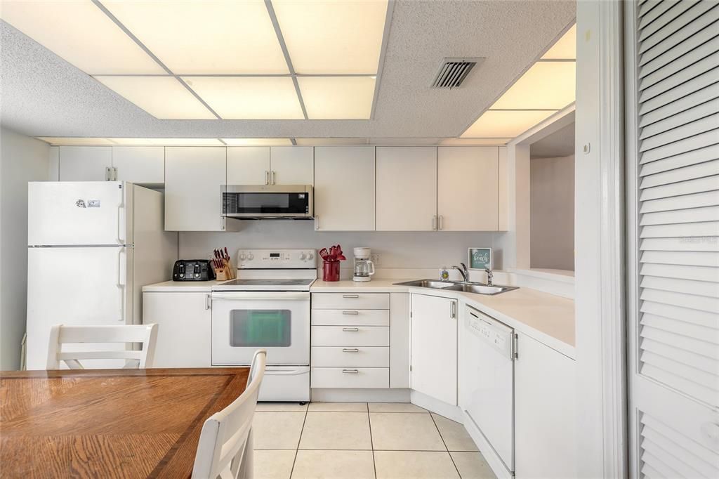 For Sale: $249,500 (2 beds, 2 baths, 1478 Square Feet)